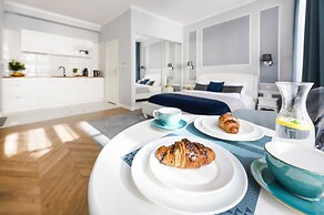 Main Square Apartments