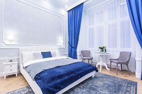 Main Square Apartments