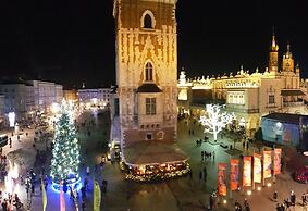 Main Square Apartments