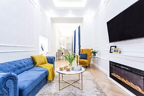 Main Square Apartments