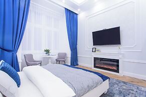 Main Square Apartments