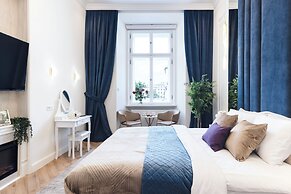 Main Square Apartments