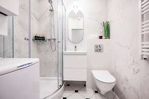 Main Square Apartments