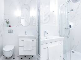 Main Square Apartments