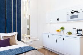 Main Square Apartments