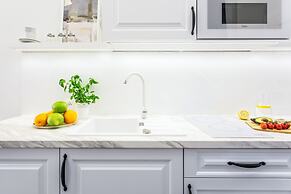 Main Square Apartments