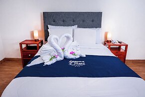 Hotel Laguna Azul