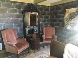 Shady Lady Bed & Breakfast