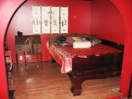 Shady Lady Bed & Breakfast