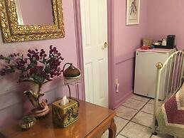 Shady Lady Bed & Breakfast