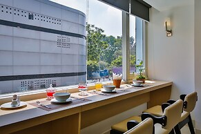 Aluna Ben Thanh Hotel