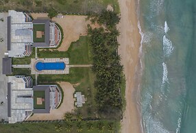 CASAMIA Oceanfront Condo Nilaveli