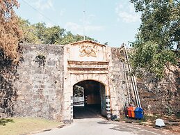 CASAMIA Oceanfront Condo Nilaveli