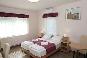 Hévízi Tópark Panzió