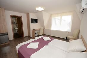 Hévízi Tópark Panzió