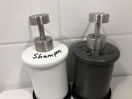 YH GuestHouse - Hostel