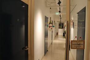 YH GuestHouse - Hostel