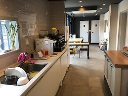 YH GuestHouse - Hostel