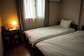 YH GuestHouse - Hostel