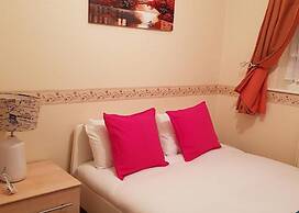 Huku Kwetu - Ravenhill House