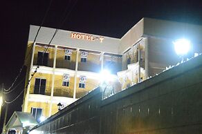 Hôtel - Y