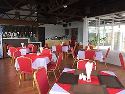 Shwe Pyi Thain Kha Hotel