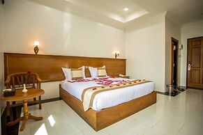 Shwe Pyi Thain Kha Hotel