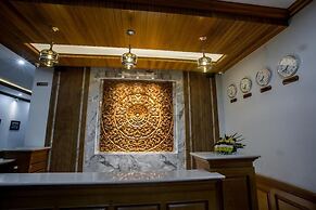 Shwe Pyi Thain Kha Hotel