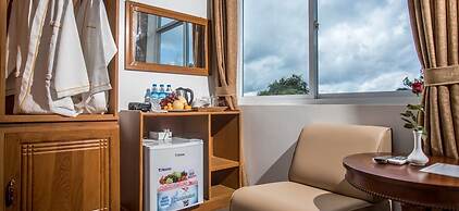 Shwe Pyi Thain Kha Hotel