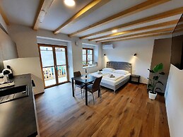 Apartments Hlapi with SPA