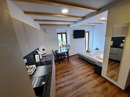 Apartments Hlapi with SPA
