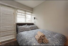 Shirley Apartments, Cozy Studio, 10 Min Drive to City Centre and Cruis