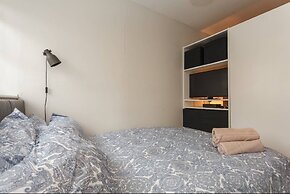 Shirley Apartments, Cozy Studio, 10 Min Drive to City Centre and Cruis