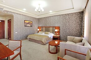 Royal Hotel Riz