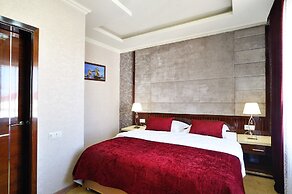 Royal Hotel Riz