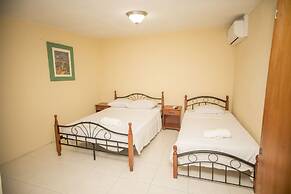 Glimbaro's Guest House