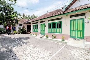 Bahagia Sederhana Home Stay - Hostel