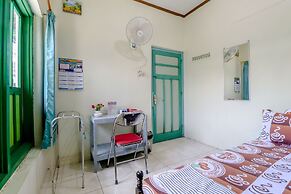 Bahagia Sederhana Home Stay - Hostel