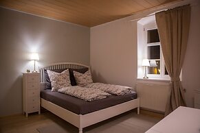 ApartOne
