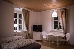 ApartOne