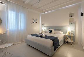 Glaros Petit Hotel