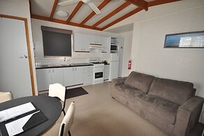 Dylene Caravan Park - 2 Br Family Cabin With Air