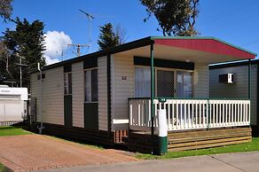 Dylene Caravan Park - 2 Br Family Cabin With Air