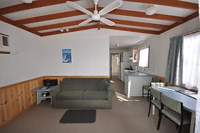 Dylene Caravan Park - 2 Br Family Cabin With Air
