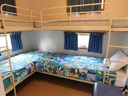 Dylene Caravan Park - 2 Br Family Cabin With Air