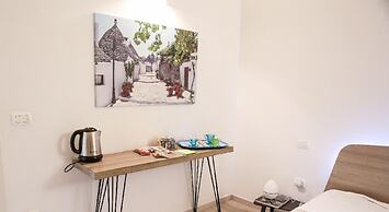 Ailanthus Holiday Suites