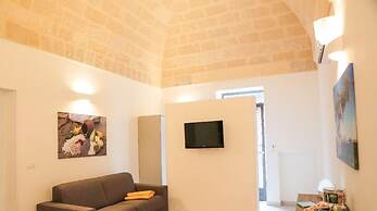 Ailanthus Holiday Suites