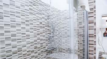 Ailanthus Holiday Suites