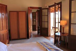 Yarrabandai Creek Homestead