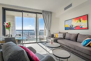 Fantastic View Top location Parking